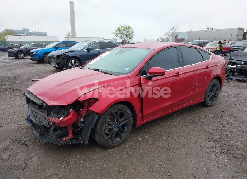 Photo 2 of 2020 Ford Fusion SE (VIN 3FA6P0HD5LR229703)