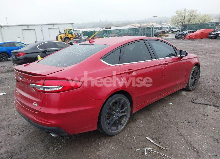 Photo 4 of 2020 Ford Fusion SE (VIN 3FA6P0HD5LR229703)
