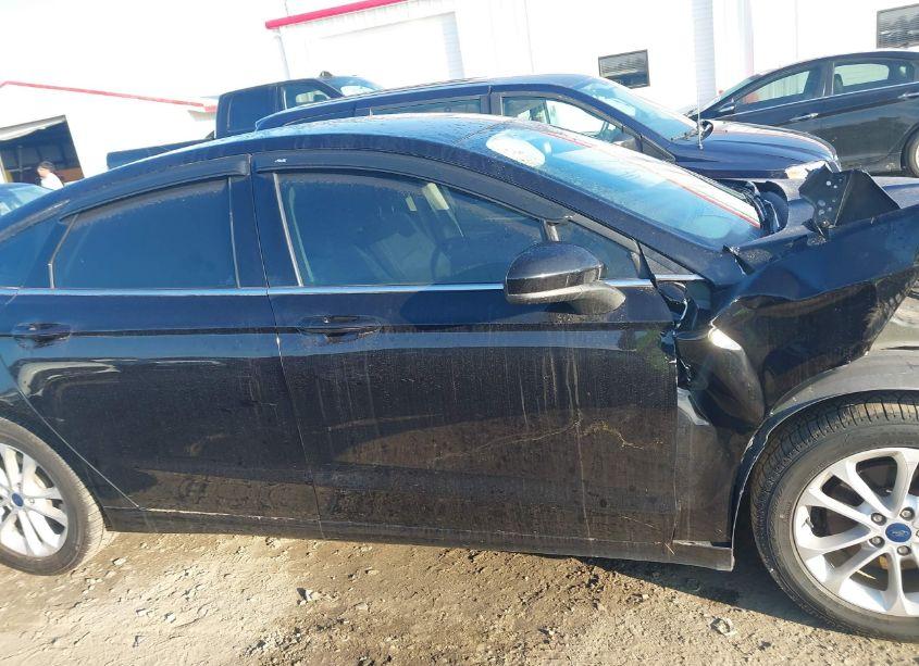 Photo 12 of 2020 Ford Fusion SE (VIN 3FA6P0HD5LR233363)