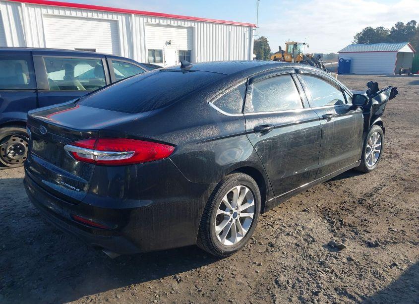 Photo 4 of 2020 Ford Fusion SE (VIN 3FA6P0HD5LR233363)