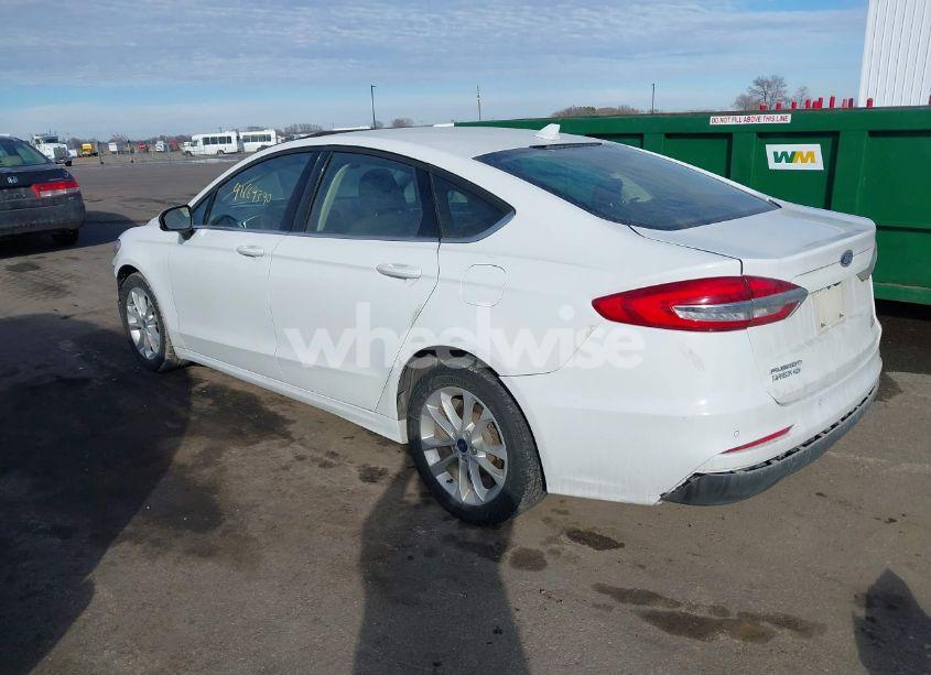 Photo 3 of 2020 Ford Fusion SE (VIN 3FA6P0HD5LR235064)