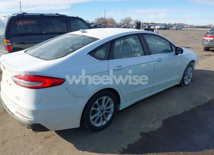 Photo 4 of 2020 Ford Fusion SE (VIN 3FA6P0HD5LR235064)
