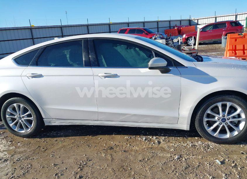Photo 14 of 2020 Ford Fusion SE (VIN 3FA6P0HD5LR256433)