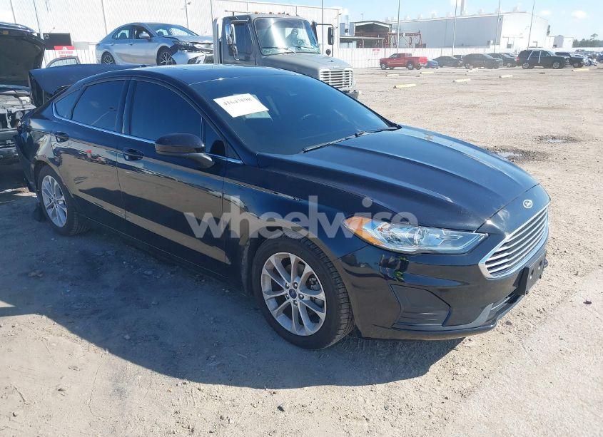 2020 Ford Fusion SE (VIN 3FA6P0HD5LR259591) main photo