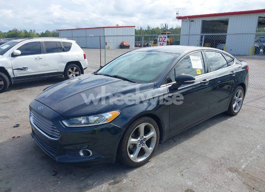 Photo 2 of 2014 Ford Fusion SE (VIN 3FA6P0HD6ER101523)