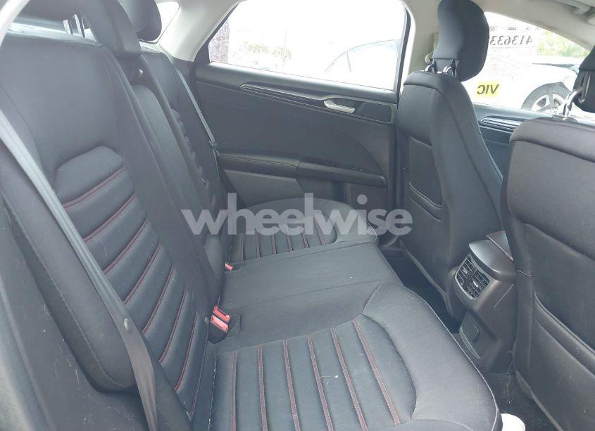 Photo 8 of 2014 Ford Fusion SE (VIN 3FA6P0HD6ER101523)