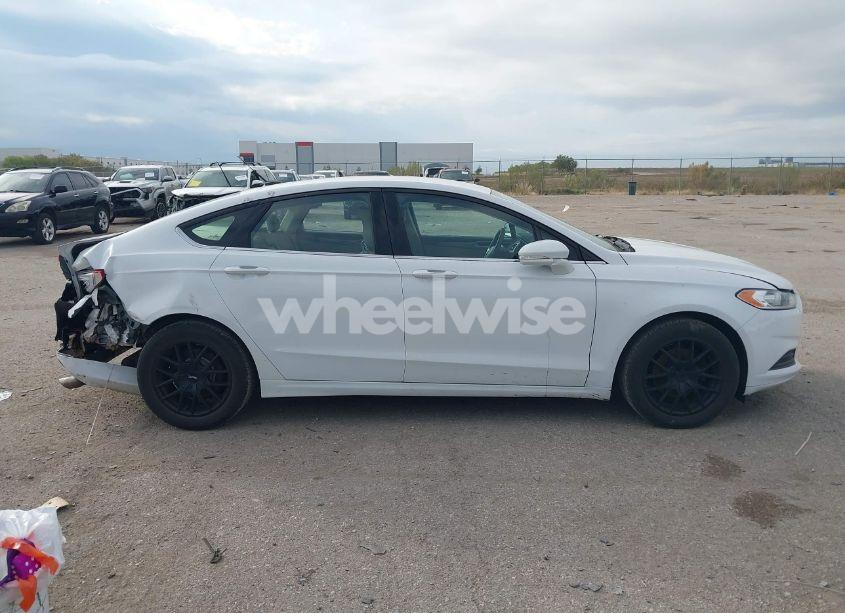 Photo 14 of 2014 Ford Fusion SE (VIN 3FA6P0HD6ER105832)