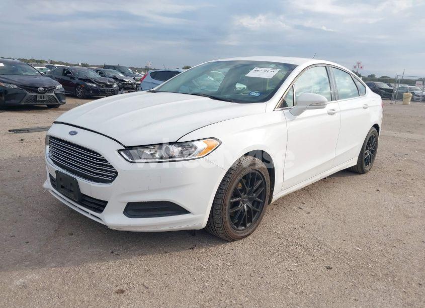 Photo 2 of 2014 Ford Fusion SE (VIN 3FA6P0HD6ER105832)