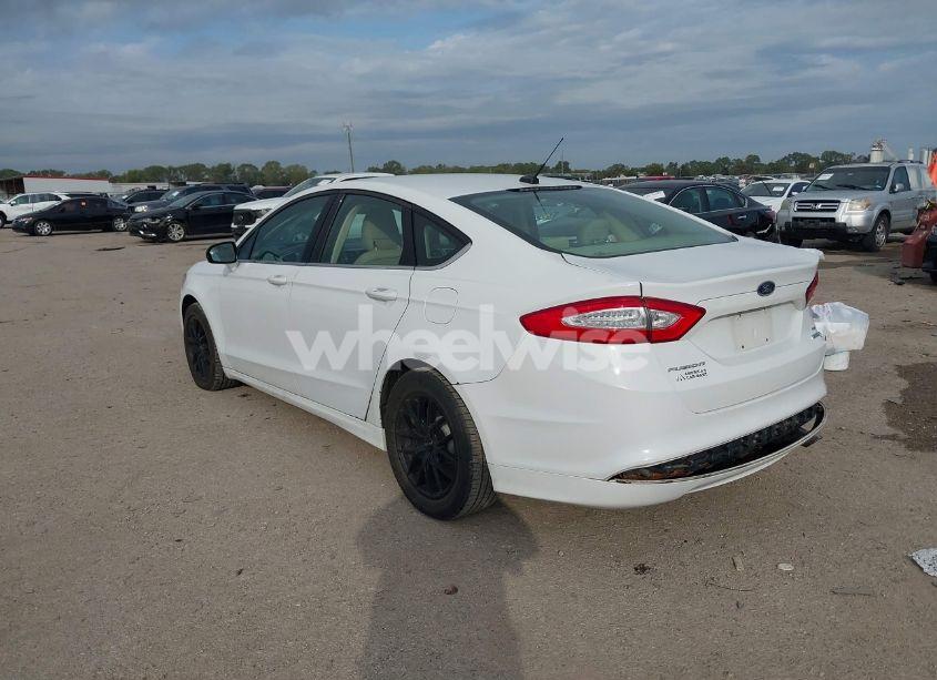 Photo 3 of 2014 Ford Fusion SE (VIN 3FA6P0HD6ER105832)