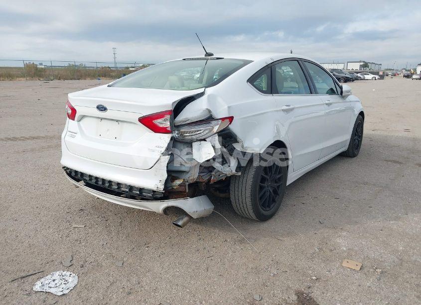 Photo 4 of 2014 Ford Fusion SE (VIN 3FA6P0HD6ER105832)