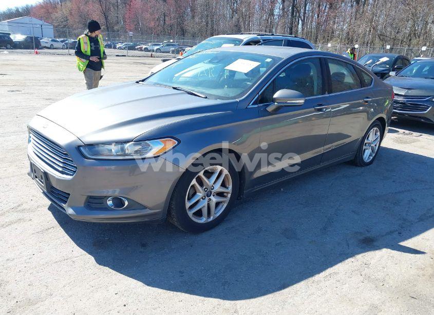 Photo 2 of 2014 Ford Fusion SE (VIN 3FA6P0HD6ER165173)