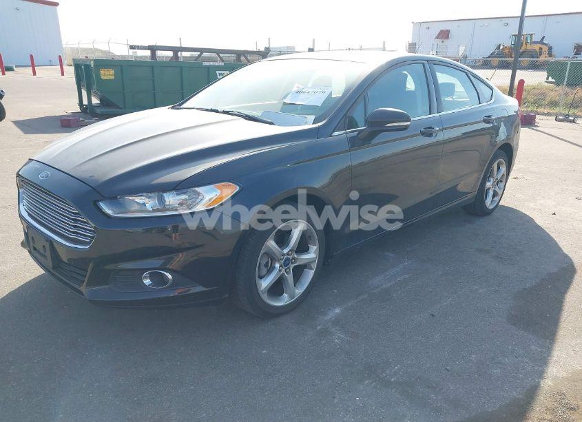 Photo 2 of 2014 Ford Fusion SE (VIN 3FA6P0HD6ER199341)