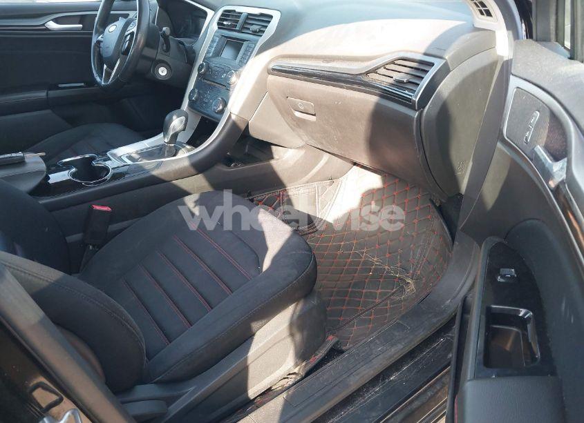 Photo 5 of 2014 Ford Fusion SE (VIN 3FA6P0HD6ER199341)