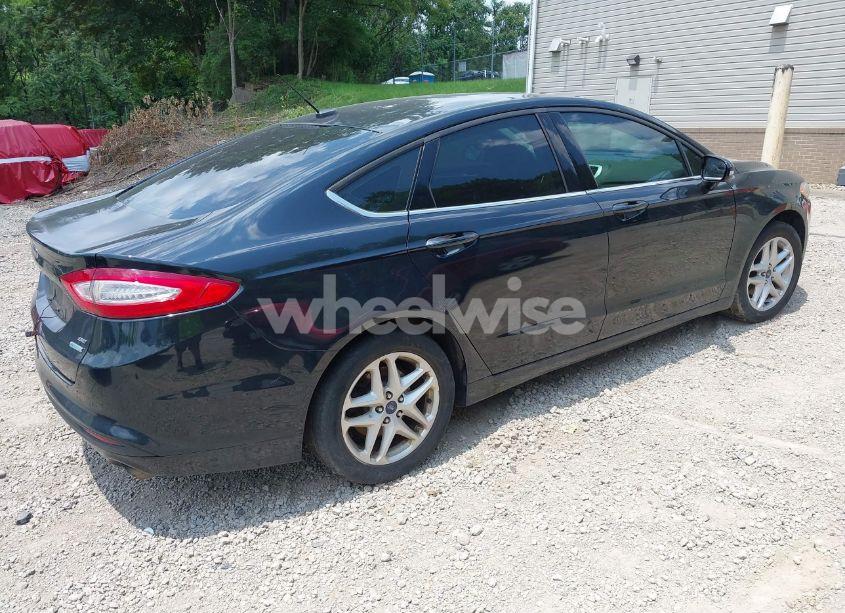 Photo 4 of 2014 Ford Fusion SE (VIN 3FA6P0HD6ER218440)