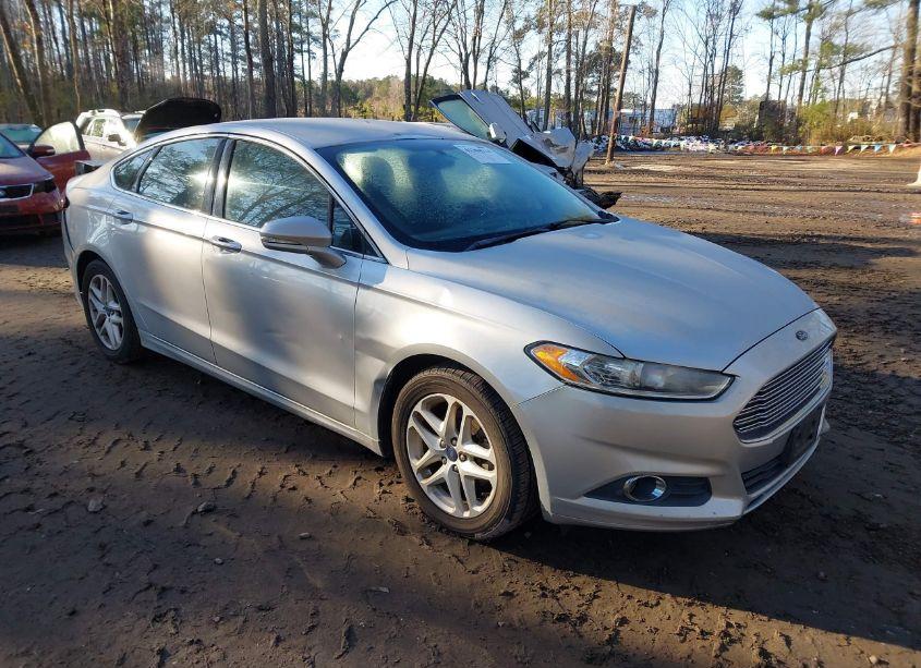 2014 Ford Fusion SE (VIN 3FA6P0HD6ER312429) main photo