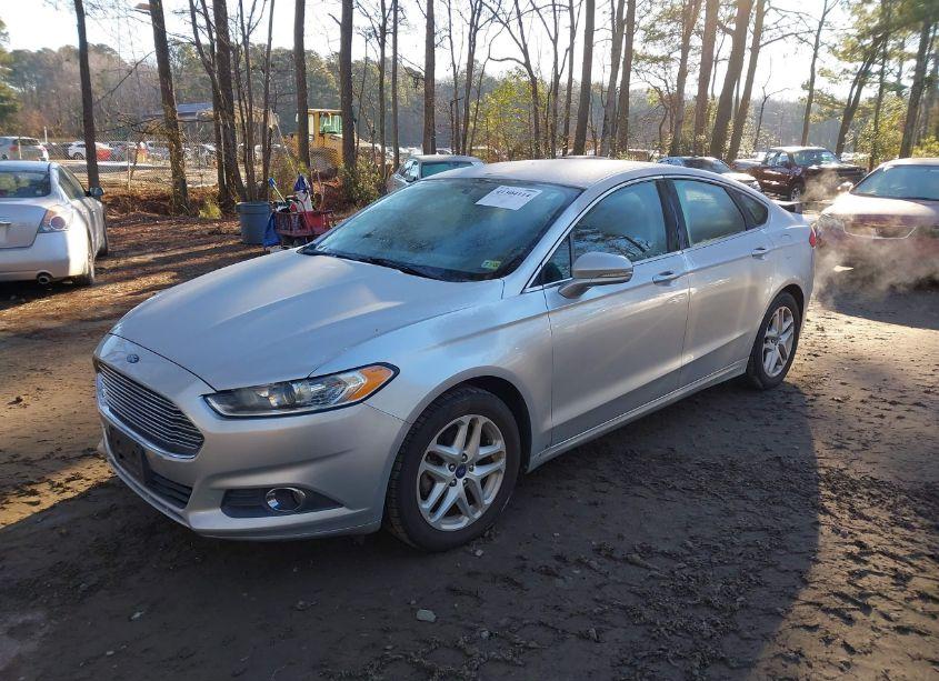 Photo 2 of 2014 Ford Fusion SE (VIN 3FA6P0HD6ER312429)