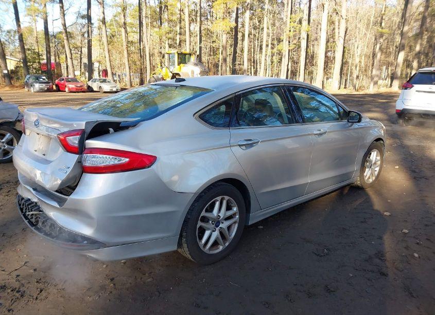 Photo 4 of 2014 Ford Fusion SE (VIN 3FA6P0HD6ER312429)