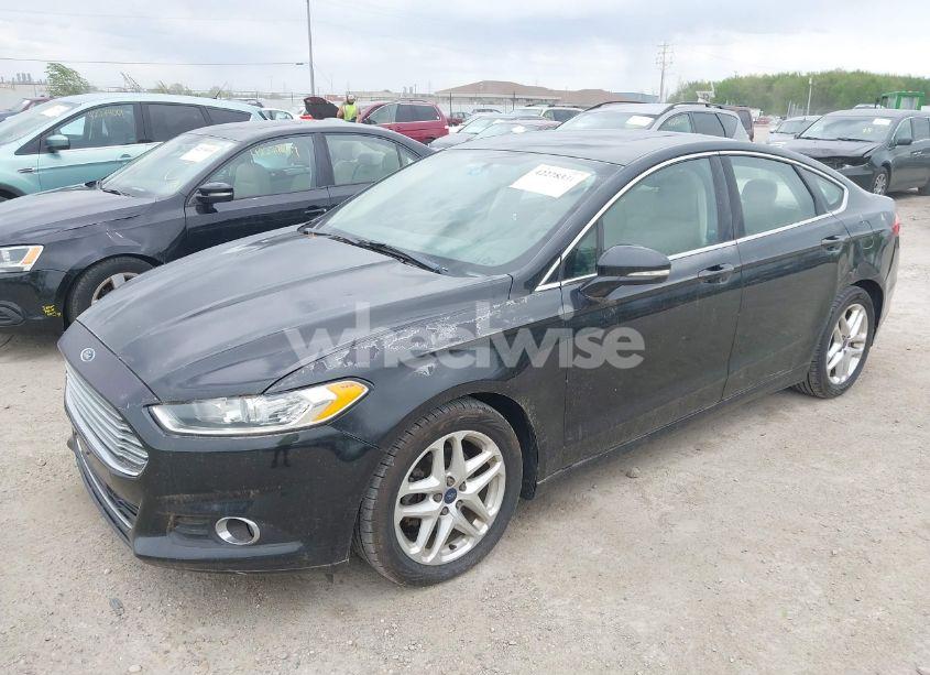 Photo 2 of 2014 Ford Fusion SE (VIN 3FA6P0HD6ER328291)