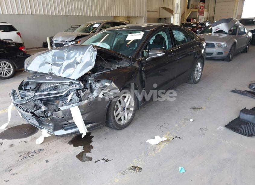 Photo 2 of 2015 Ford Fusion SE (VIN 3FA6P0HD6FR104973)