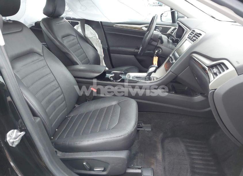 Photo 5 of 2015 Ford Fusion SE (VIN 3FA6P0HD6FR180743)