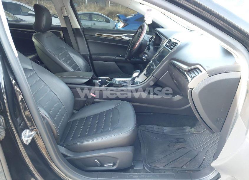 Photo 5 of 2015 Ford Fusion SE (VIN 3FA6P0HD6FR188664)