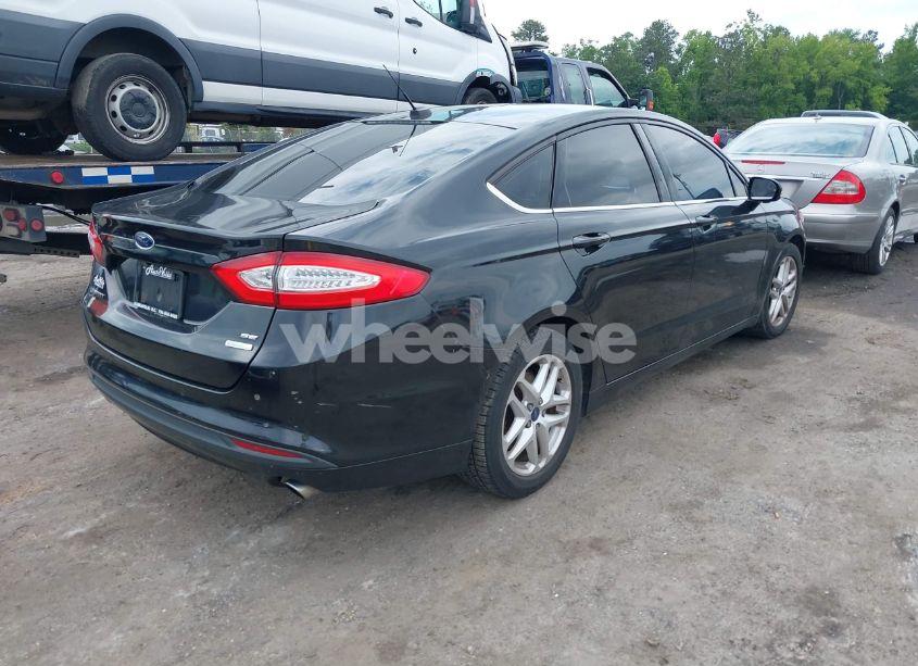 Photo 4 of 2015 Ford Fusion SE (VIN 3FA6P0HD6FR208413)
