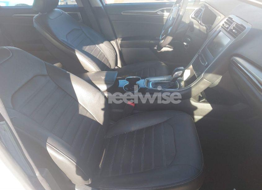 Photo 5 of 2015 Ford Fusion SE (VIN 3FA6P0HD6FR243419)