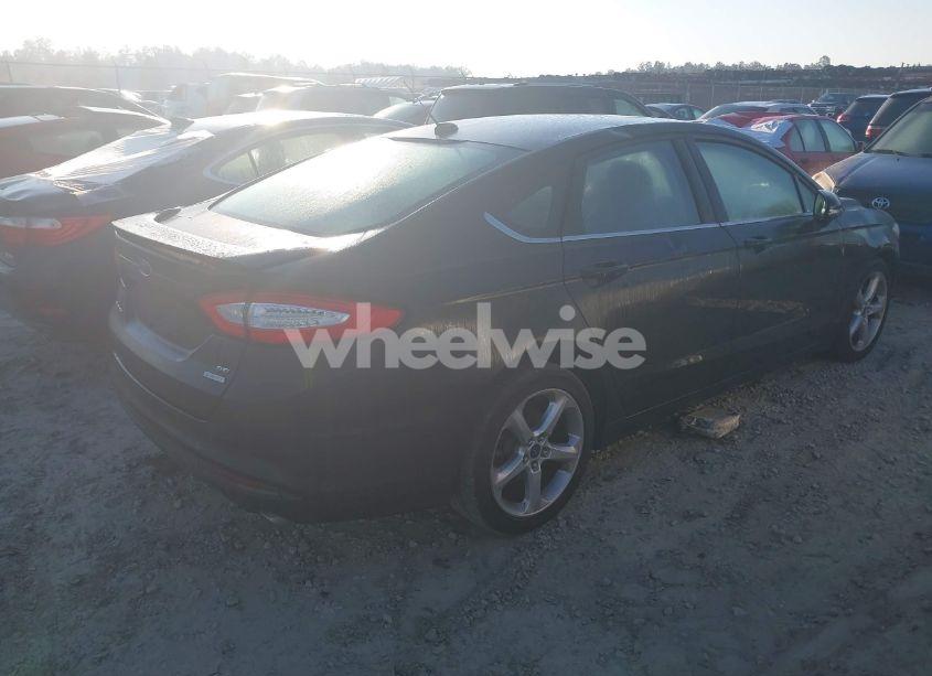 Photo 4 of 2015 Ford Fusion SE (VIN 3FA6P0HD6FR274332)