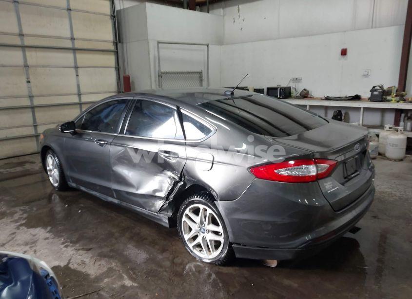 Photo 3 of 2016 Ford Fusion SE (VIN 3FA6P0HD6GR105719)