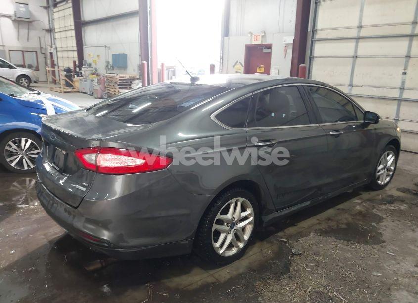 Photo 4 of 2016 Ford Fusion SE (VIN 3FA6P0HD6GR105719)