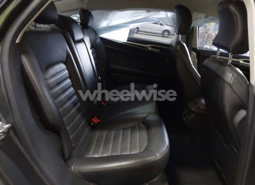 Photo 8 of 2016 Ford Fusion SE (VIN 3FA6P0HD6GR105719)