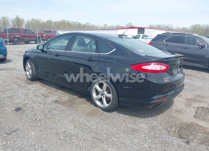 Photo 3 of 2016 Ford Fusion SE (VIN 3FA6P0HD6GR170697)