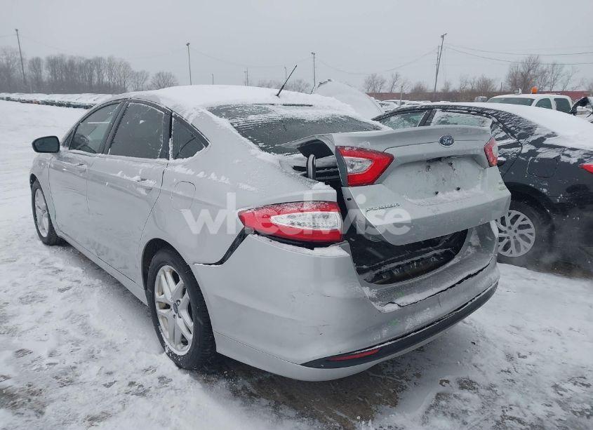 Photo 3 of 2016 Ford Fusion SE (VIN 3FA6P0HD6GR180422)