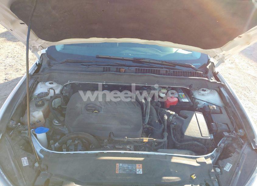 Photo 10 of 2016 Ford Fusion SE (VIN 3FA6P0HD6GR190318)