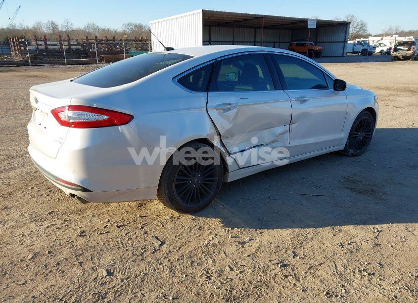 Photo 4 of 2016 Ford Fusion SE (VIN 3FA6P0HD6GR190318)