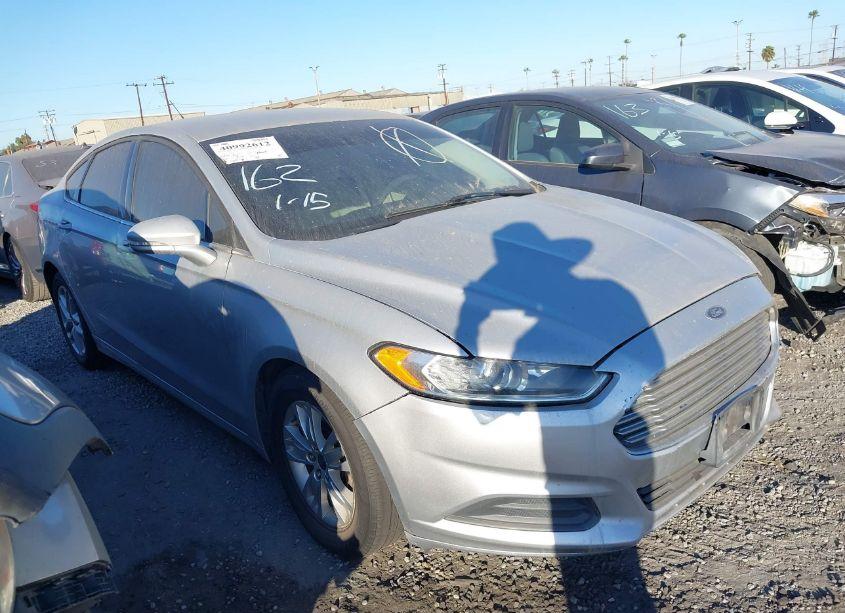 2016 Ford Fusion SE (VIN 3FA6P0HD6GR235046) main photo