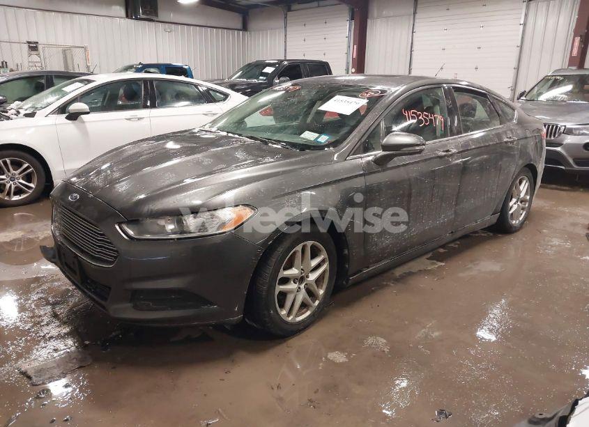 Photo 2 of 2016 Ford Fusion SE (VIN 3FA6P0HD6GR271612)