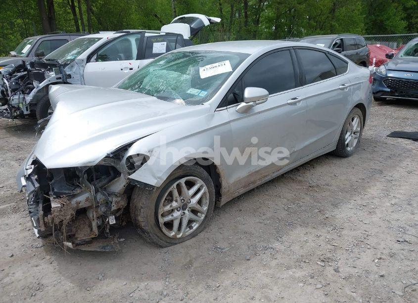 Photo 2 of 2016 Ford Fusion SE (VIN 3FA6P0HD6GR401615)