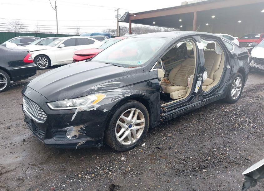 Photo 2 of 2016 Ford Fusion SE (VIN 3FA6P0HD6GR402120)