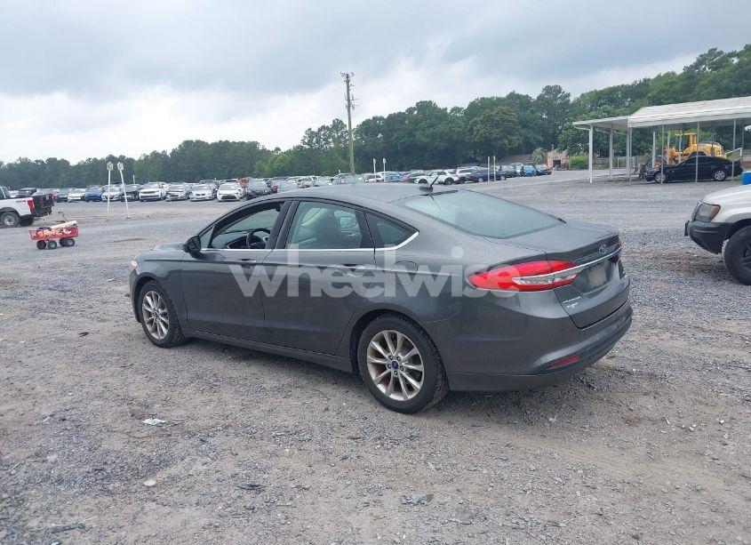 Photo 3 of 2017 Ford Fusion SE (VIN 3FA6P0HD6HR174945)