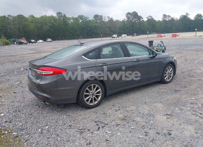 Photo 4 of 2017 Ford Fusion SE (VIN 3FA6P0HD6HR174945)