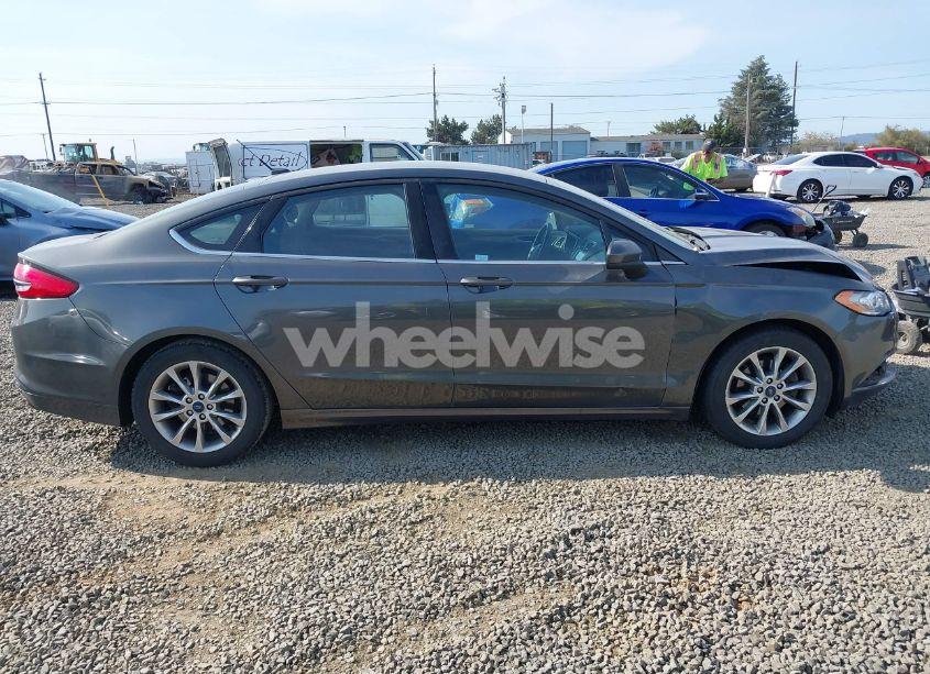 Photo 13 of 2017 Ford Fusion SE (VIN 3FA6P0HD6HR229734)