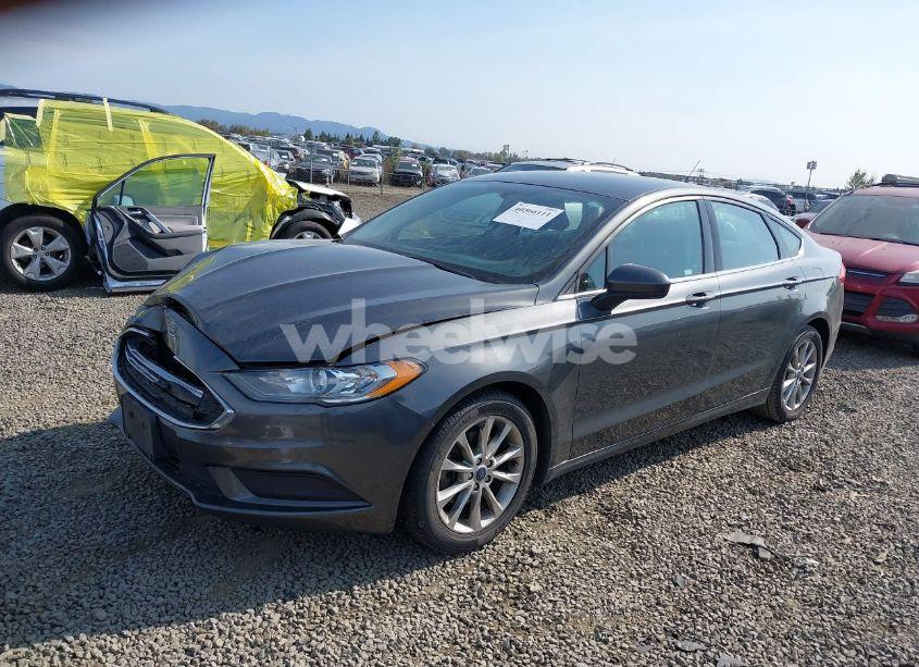 Photo 2 of 2017 Ford Fusion SE (VIN 3FA6P0HD6HR229734)