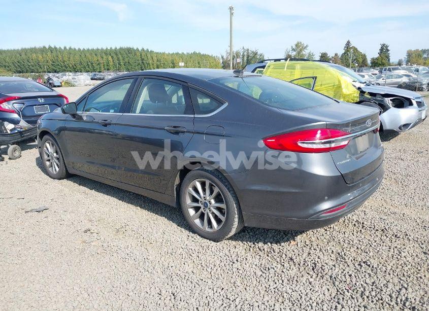 Photo 3 of 2017 Ford Fusion SE (VIN 3FA6P0HD6HR229734)