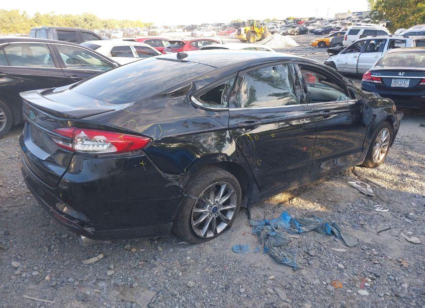 Photo 4 of 2017 Ford Fusion SE (VIN 3FA6P0HD6HR246579)