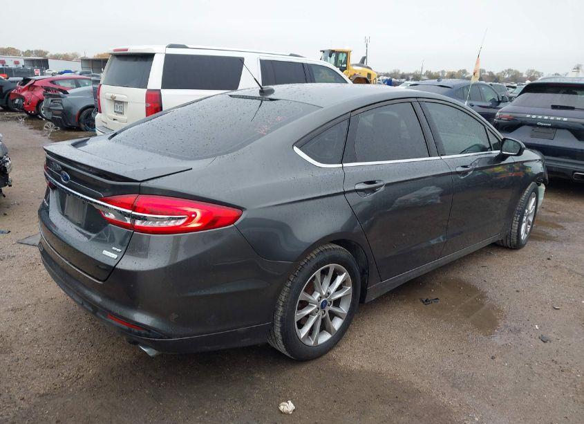 Photo 4 of 2017 Ford Fusion SE (VIN 3FA6P0HD6HR252141)