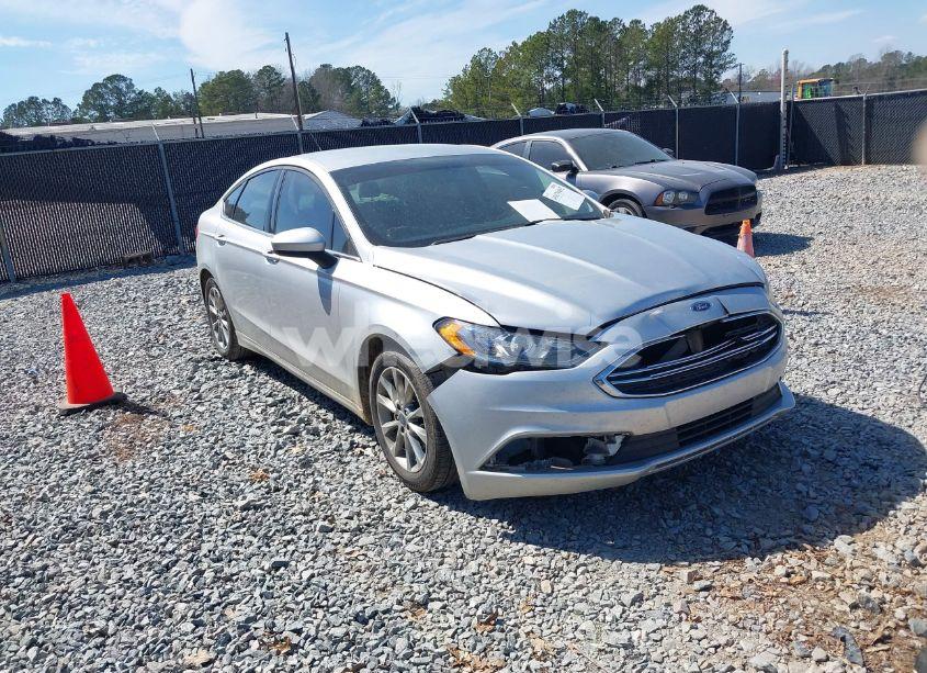 2017 Ford Fusion SE (VIN 3FA6P0HD6HR253807) main photo