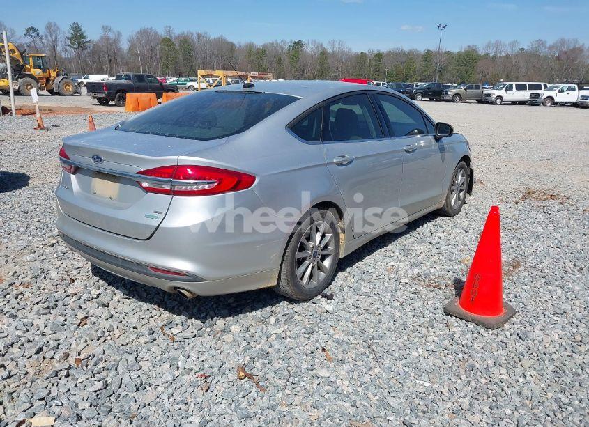 Photo 4 of 2017 Ford Fusion SE (VIN 3FA6P0HD6HR253807)