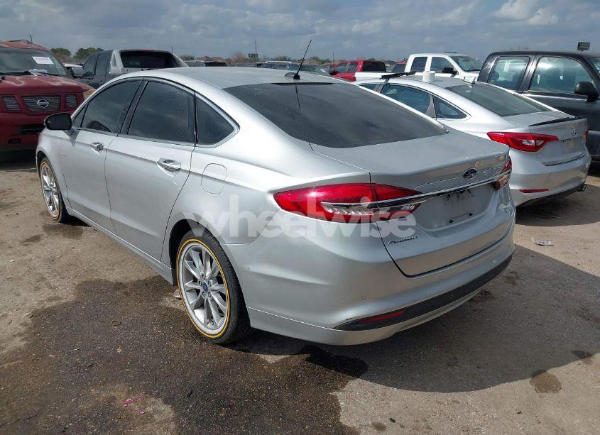 Photo 3 of 2017 Ford Fusion SE (VIN 3FA6P0HD6HR273345)