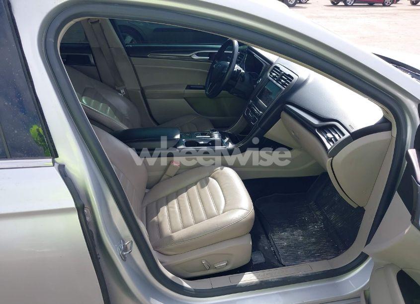 Photo 5 of 2017 Ford Fusion SE (VIN 3FA6P0HD6HR273345)